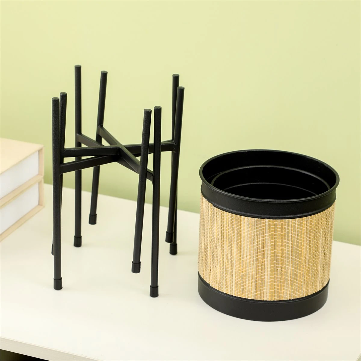 Outsunny Juego De 2 Soportes Para Plantas De Metal Cubierta De Totora Soportes Para Macetas Maceteros Redondos Para Salón Cocina Dormitorio Ø16x30 Cm Y Ø14x25,5 Cm Negro 8 Outsunny Juego De 2 Soportes Para Plantas De Metal Cubierta De Totora Soportes Para Macetas Maceteros Redondos Para Salón Cocina Dormitorio Ø16x30 Cm Y Ø14x25,5 Cm Negro - Imagen 8